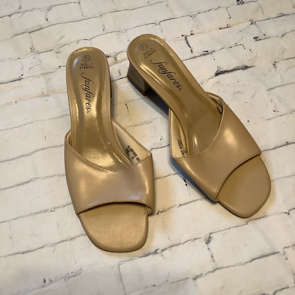 Beige square toe slip on sandal 7.5 FanFares Molly chuck square heel shoe